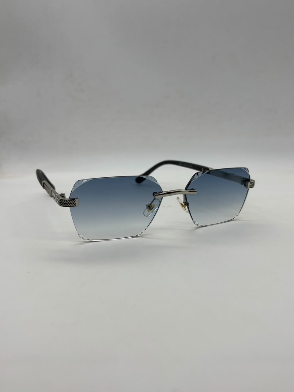 Cartier diamond cut bleu