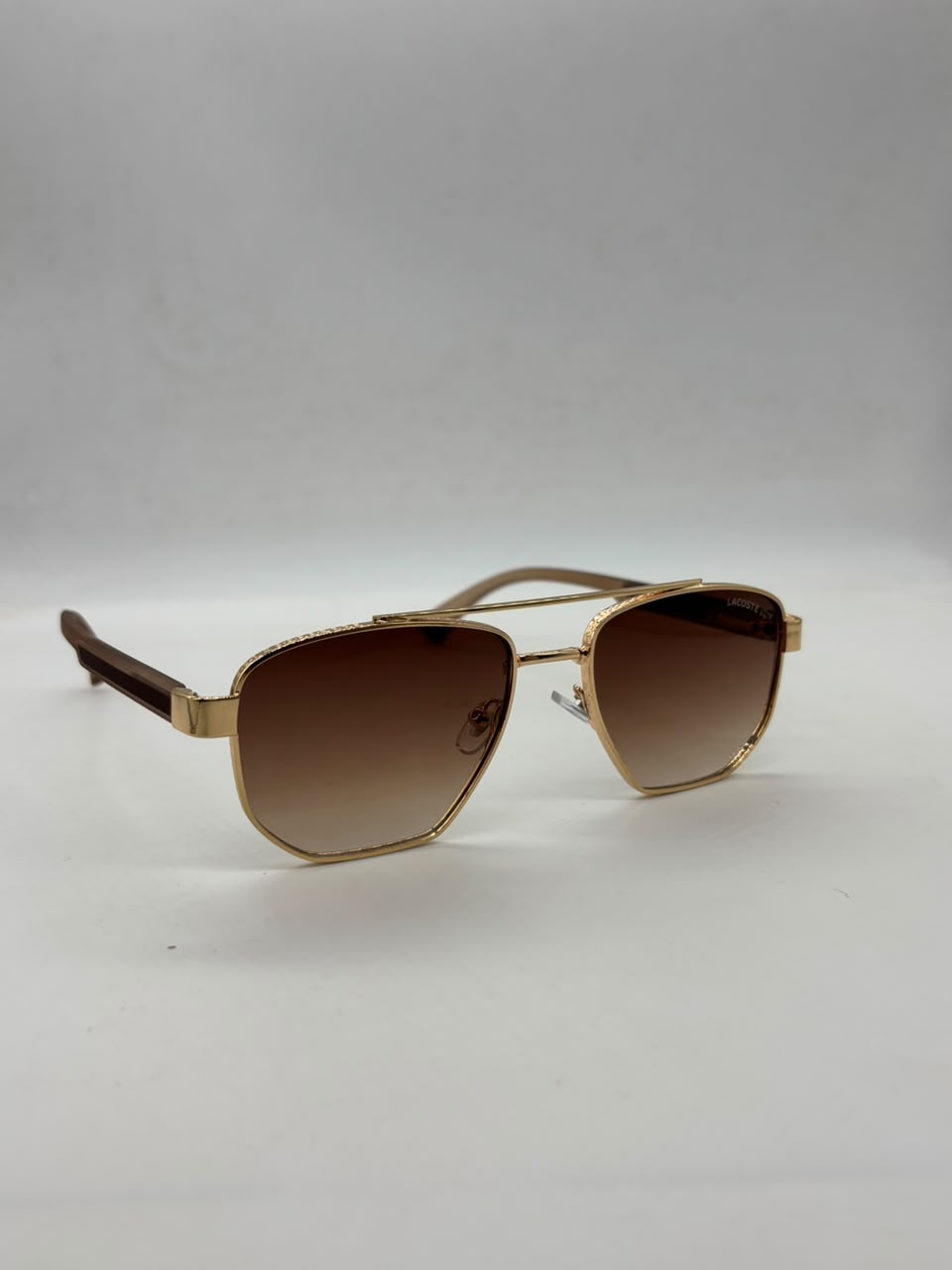 Lacoste marron